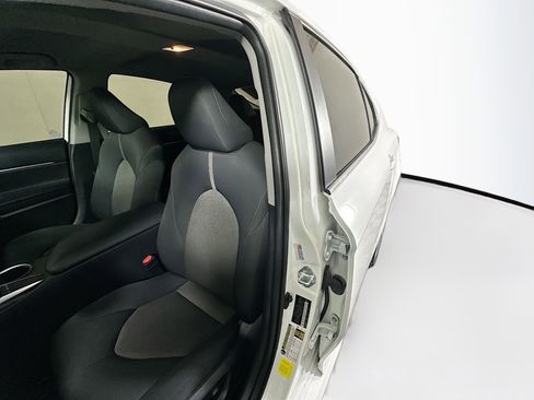 Used 2023 Toyota Camry LE image 12