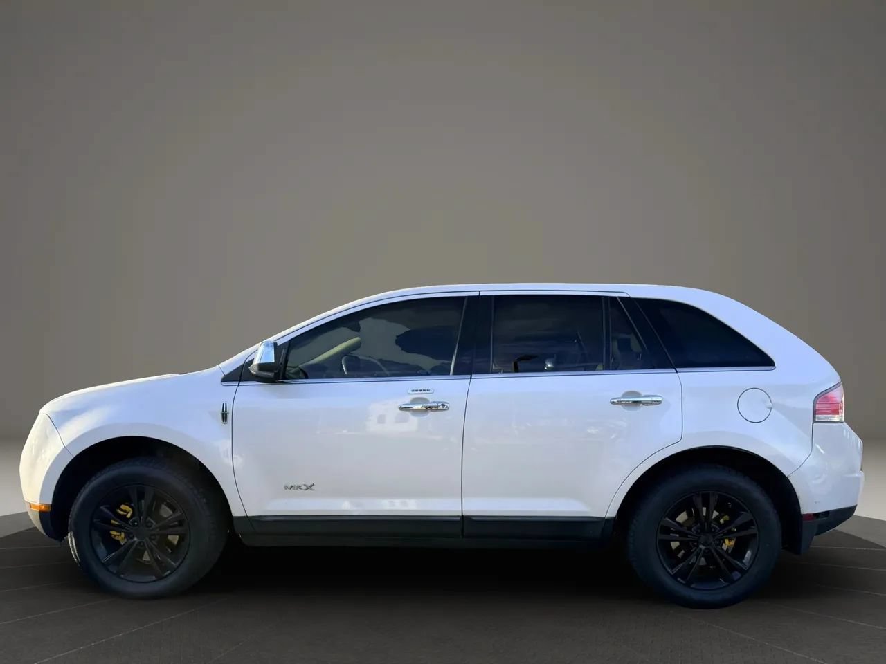 Used 2010 Lincoln MKX AWD image 6