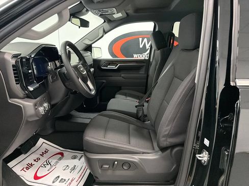 New 2026 GMC Sierra 1500 SLE w/ Preferred Package RWD image 11