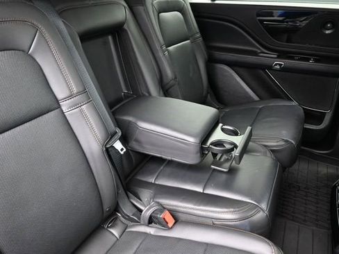Used 2022 Lincoln Aviator Reserve w/ Equipment Group 201A AWD/4WD image 35