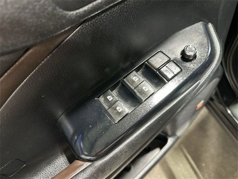 Used 2015 Toyota Highlander Limited image 19