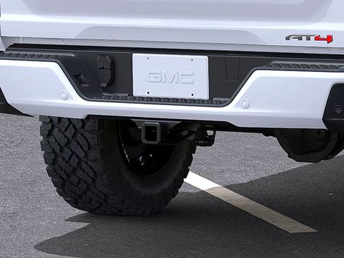 New 2026 GMC Canyon AT4 AWD/4WD image 14
