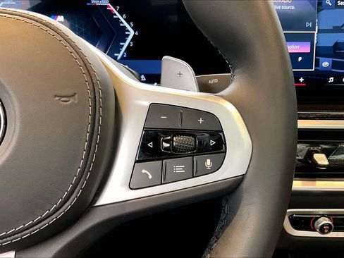 Used 2025 BMW X6 xDrive40i w/ Parking Assistance Package image 25