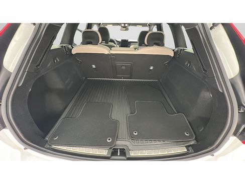 Used 2026 Volvo XC60 B5 Plus AWD/4WD image 23