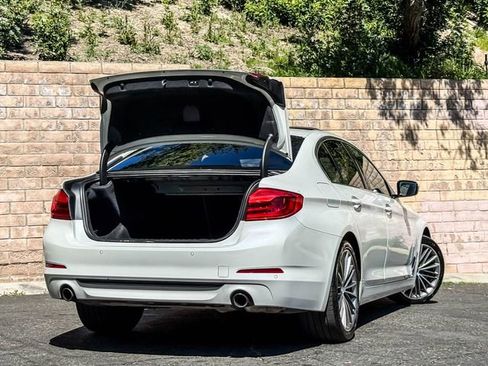 Used 2019 BMW 530i w/ Convenience Package image 20