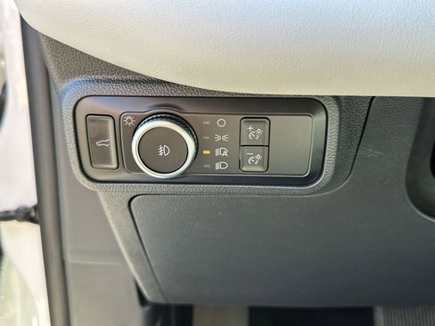 New 2026 Ford Explorer Platinum w/ LUX Leather Package image 18