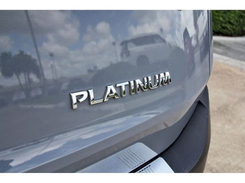 Certified 2022 Nissan Rogue Platinum w/ Head-Up Display Package FWD image 27