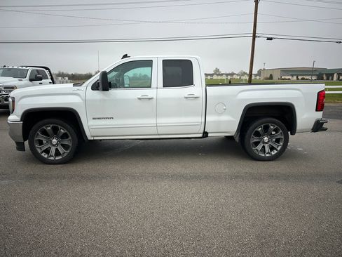Used 2019 GMC Sierra 1500 SLE w/ SLE Value Package image 1