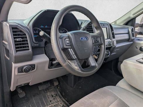 Used 2019 Ford F250 XL w/ STX Appearance Package image 9