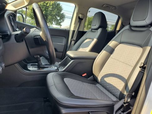 Used 2021 Chevrolet Colorado Z71 AWD/4WD image 7