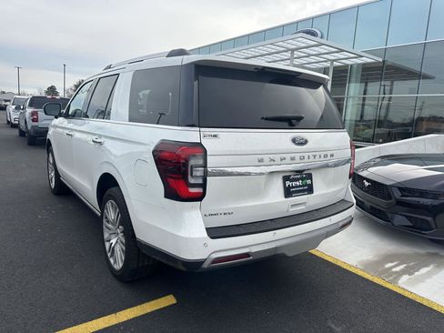 Used 2024 Ford Expedition Limited image 10