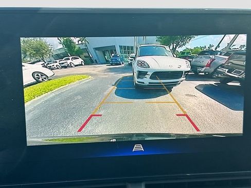 Used 2025 Chevrolet Trax LT w/ Driver Confidence Package image 18