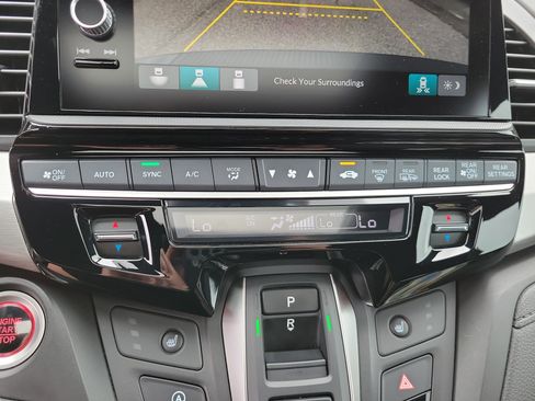 Used 2025 Honda Odyssey Sport-L image 18