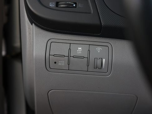 Used 2013 Hyundai Accent GLS w/ Premium Pkg FWD image 47