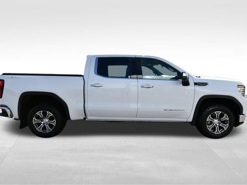 Used 2023 GMC Sierra 1500 SLT w/ SLT Convenience Package AWD/4WD image 9
