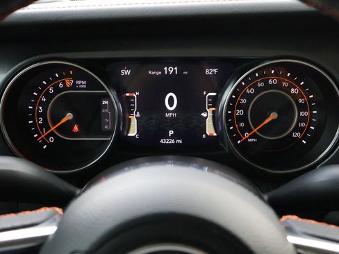 Used 2023 Jeep Gladiator Mojave w/ LED Lighting Group AWD/4WD image 30