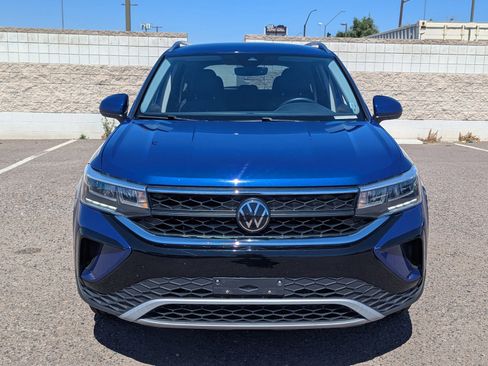 Used 2024 Volkswagen Taos SE image 7