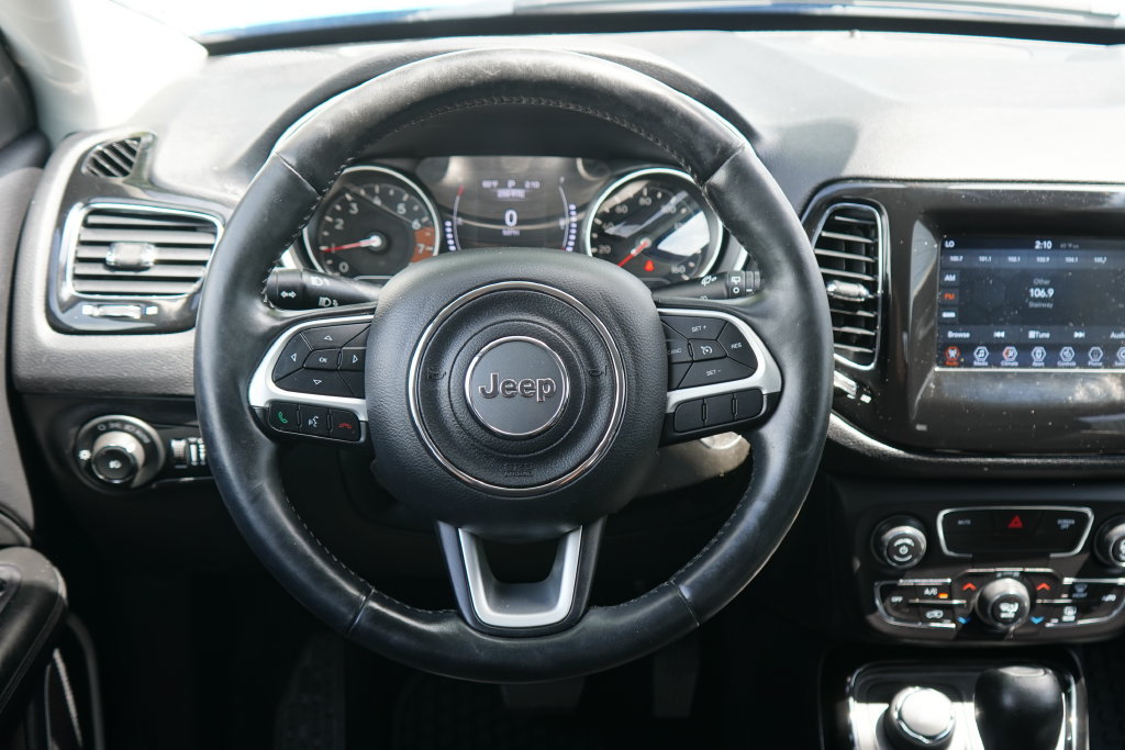Used 2019 Jeep Compass Latitude AWD/4WD image 12
