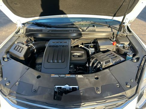 Used 2017 Chevrolet Equinox LT w/ Convenience Package image 24