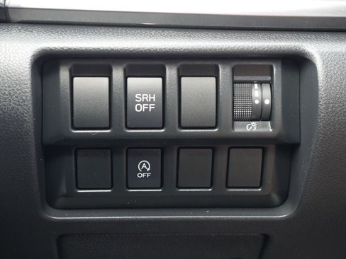 Used 2022 Subaru Forester Premium AWD/4WD image 38