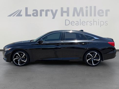Used 2018 Honda Accord Sport image 2