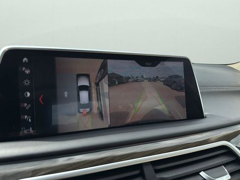 Used 2019 BMW 740i w/ Executive Package image 19