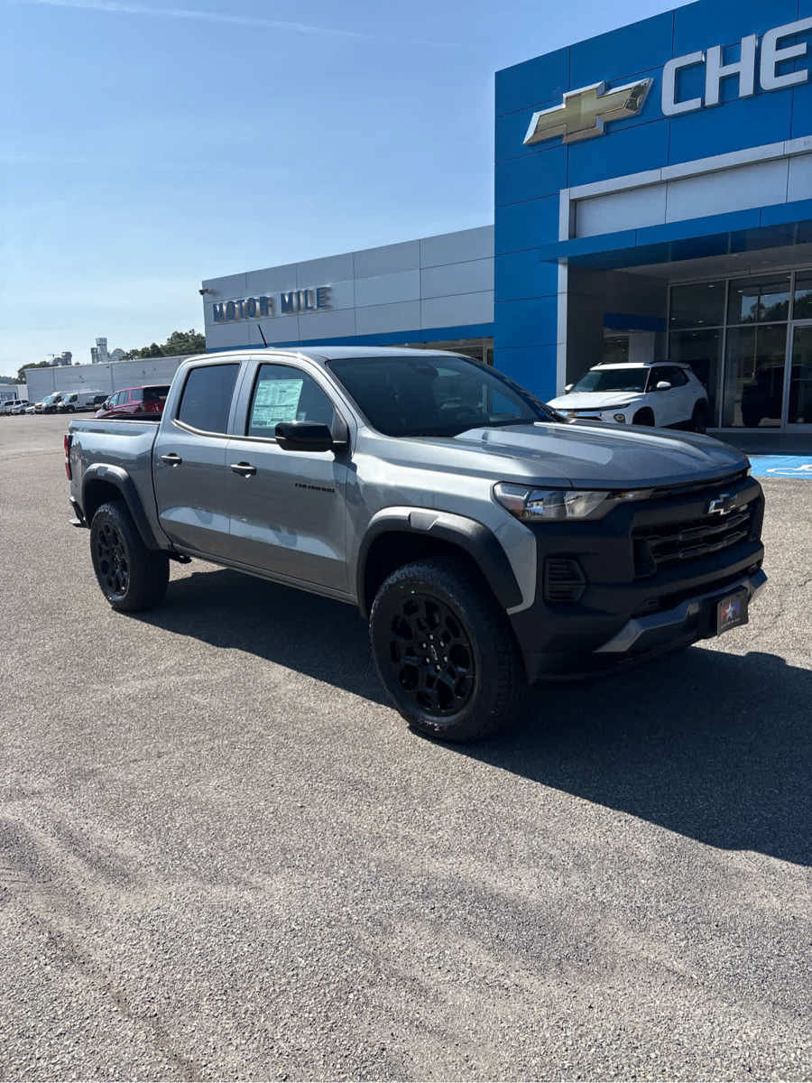 New 2026 Chevrolet Colorado Trail Boss AWD/4WD image 2