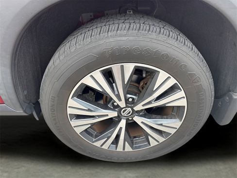 Used 2021 Nissan Rogue SV image 9