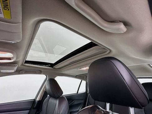 Used 2018 Subaru Impreza 2.0i Limited image 22