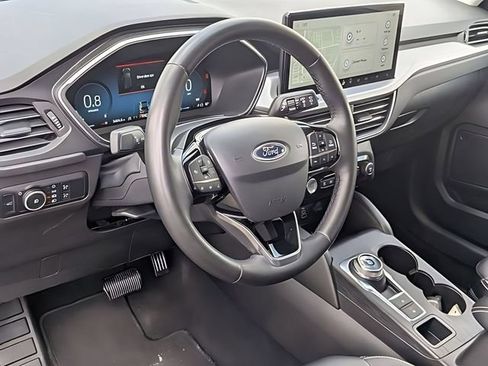 Used 2024 Ford Escape Platinum AWD/4WD image 11