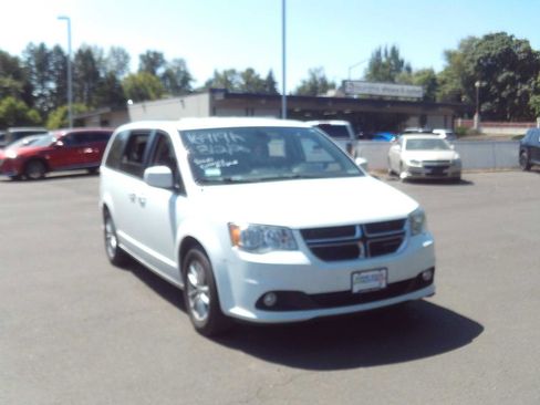 Used 2019 Dodge Grand Caravan SXT FWD image 7