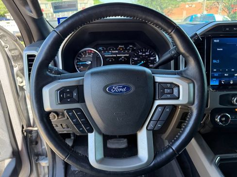 Used 2022 Ford F250 Lariat w/ Black Appearance Package AWD/4WD image 15