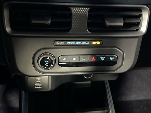 New 2026 Ford Maverick XL image 28