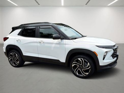 Used 2024 Chevrolet TrailBlazer RS AWD/4WD image 6