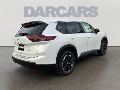 Used 2026 Nissan Rogue SV image 7