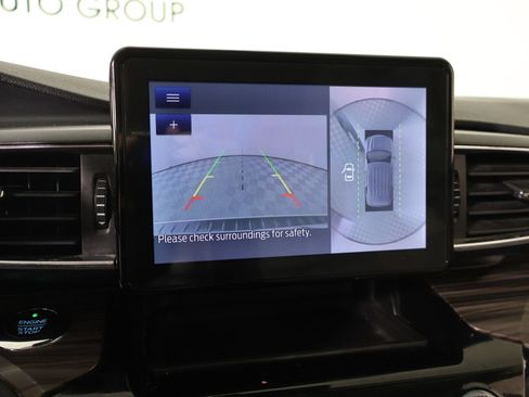Used 2021 Ford Explorer Limited w/ Equipment Group 301A RWD image 6