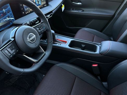 New 2026 Nissan Kicks SR image 12