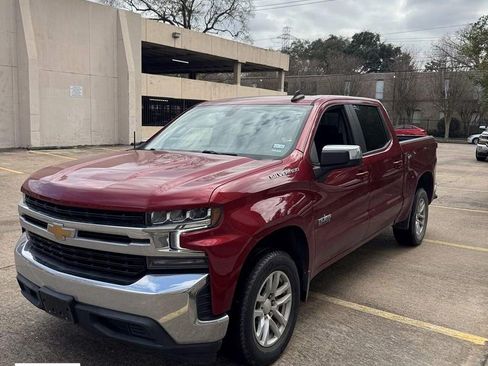 Used 2021 Chevrolet Silverado 1500 LT w/ Bed Protection Package image 2