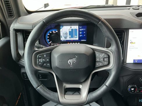Used 2024 Ford Bronco Badlands AWD/4WD image 11