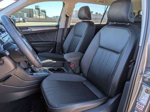 Used 2023 Volkswagen Tiguan SE image 21