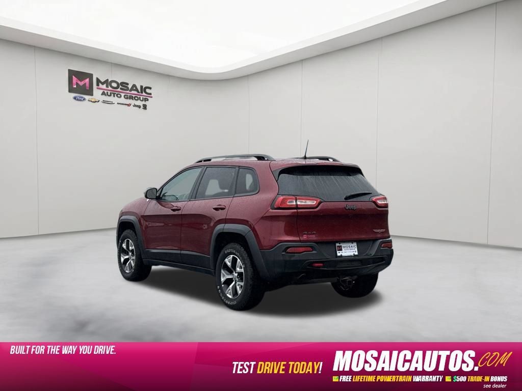 Used 2017 Jeep Cherokee Trailhawk AWD/4WD image 5