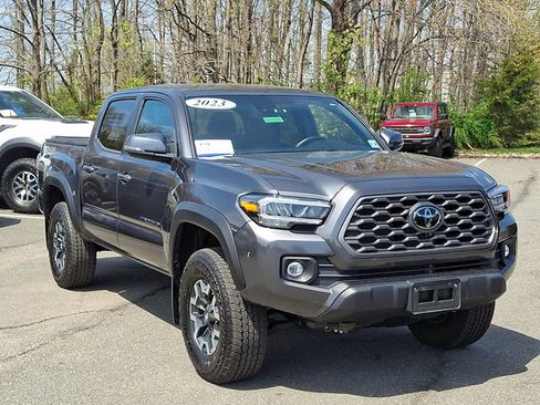 Used 2023 Toyota Tacoma TRD Off-Road w/ Black Out Package (TMS) AWD/4WD image 2