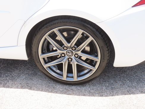 Used 2019 Lexus IS 300 F Sport w/ F Sport Package RWD image 16
