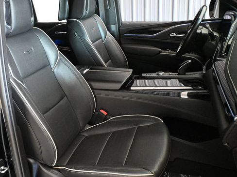 Used 2021 Cadillac Escalade Sport RWD image 22