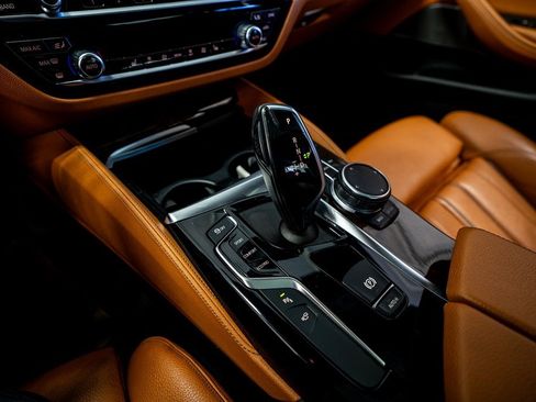 Used 2018 BMW 540i xDrive image 51