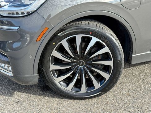 Used 2023 Lincoln Aviator Black Label Grand Touring image 10