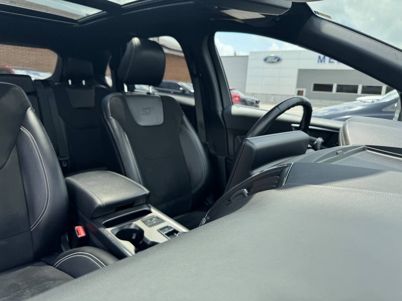Used 2022 Ford Edge ST w/ Equipment Group 401A AWD/4WD image 34