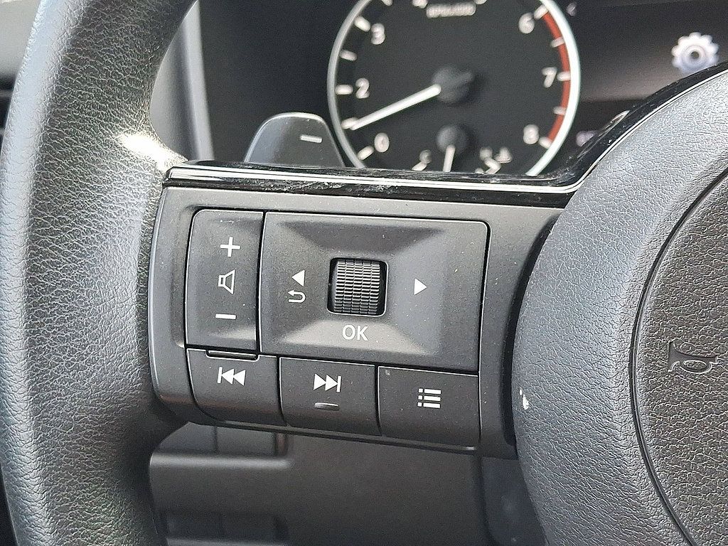 Certified 2023 Nissan Rogue SV AWD/4WD image 17