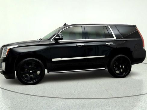 Used 2020 Cadillac Escalade 2WD image 8