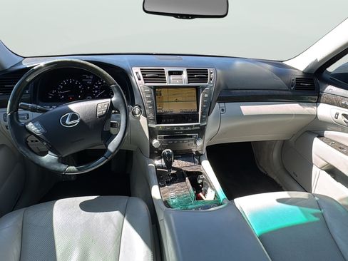 Used 2012 Lexus LS 460 w/ Comfort Pkg RWD image 31